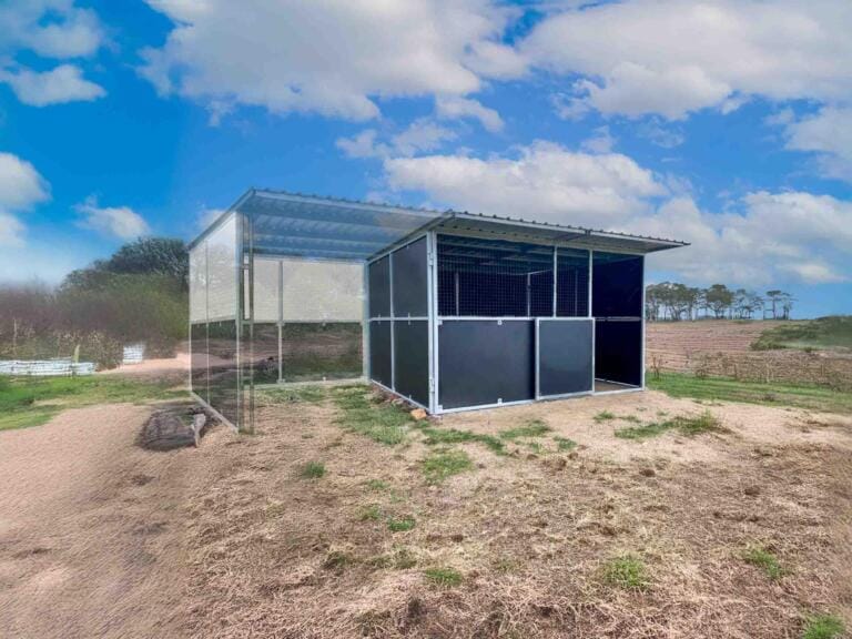 Single custom full ply panel horse stable with illustrative addon ply mesh ventilation shelter